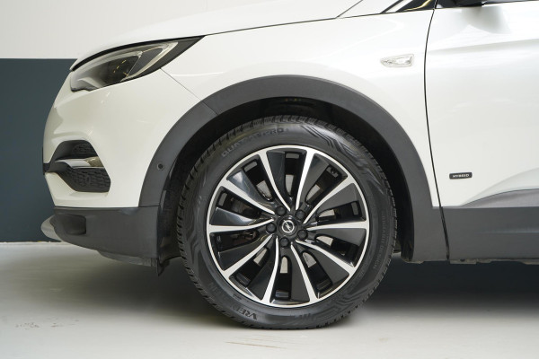 Opel Grandland X 1.6 Turbo Hybrid Business Elegance | Blind-Spot | 360 camera | Stoelverwarming | Sportstoelen | Trekhaak | Carplay