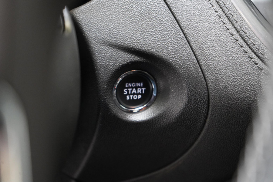 Opel Grandland X 1.6 Turbo Hybrid Business Elegance | Blind-Spot | 360 camera | Stoelverwarming | Sportstoelen | Trekhaak | Carplay