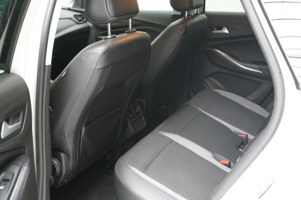 Opel Grandland X 1.6 Turbo Hybrid Business Elegance | Blind-Spot | 360 camera | Stoelverwarming | Sportstoelen | Trekhaak | Carplay