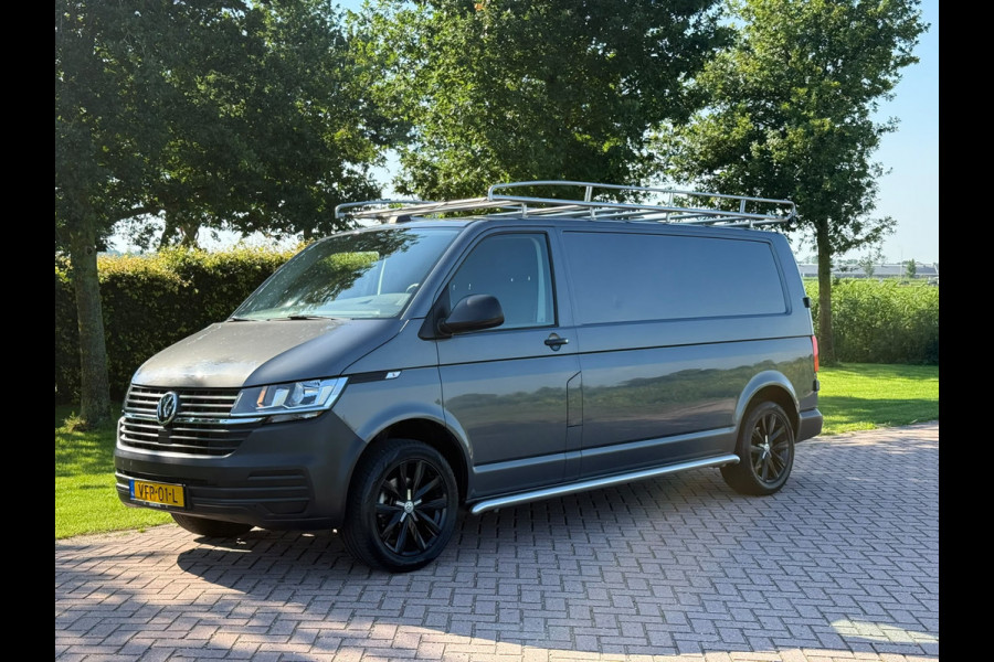 Volkswagen Transporter 2.0 TDI T6.1 L2H1 Imperiaal Trekhaak Camera Cruise Airco