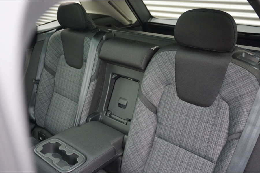 Volvo XC60 350PK T6 AWD CORE PHEV | PANO | SUPER LUXE | CLIMATEPACK