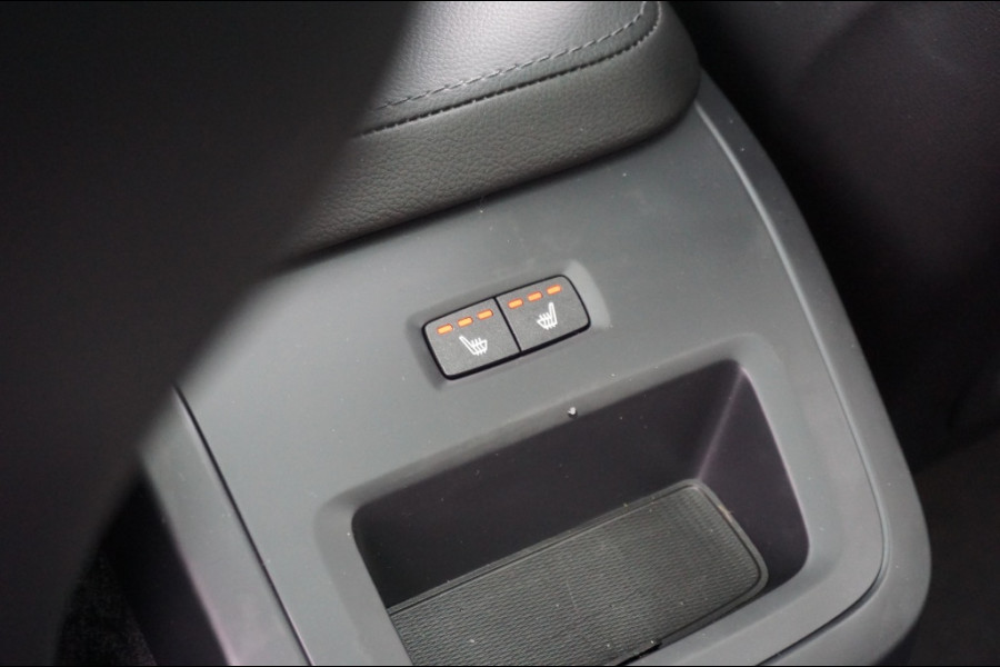 Volvo XC60 350PK T6 AWD CORE PHEV | PANO | SUPER LUXE | CLIMATEPACK