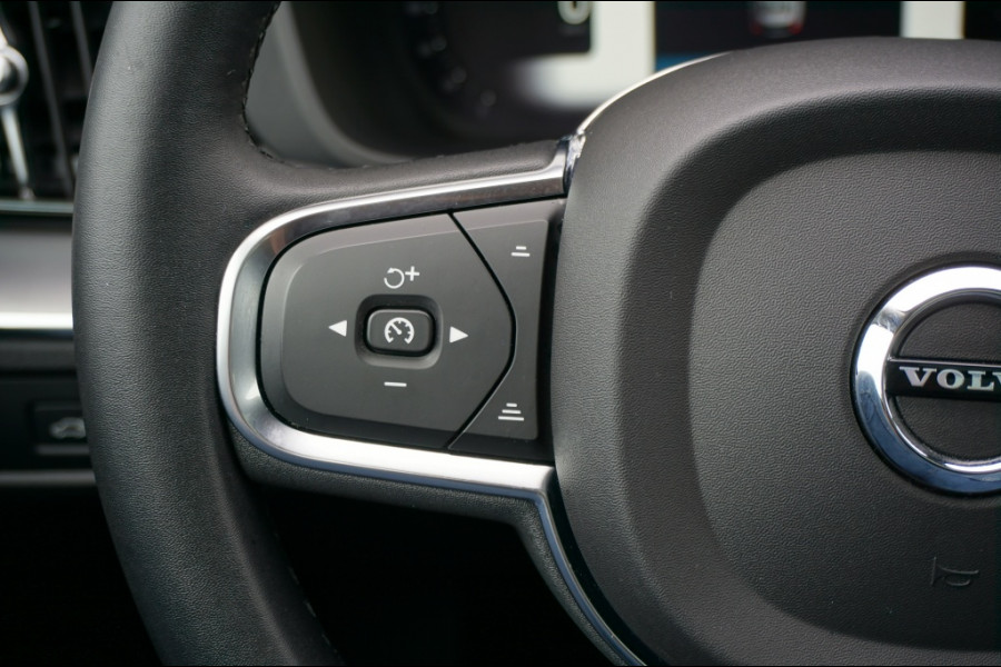 Volvo XC60 350PK T6 AWD CORE PHEV | PANO | SUPER LUXE | CLIMATEPACK