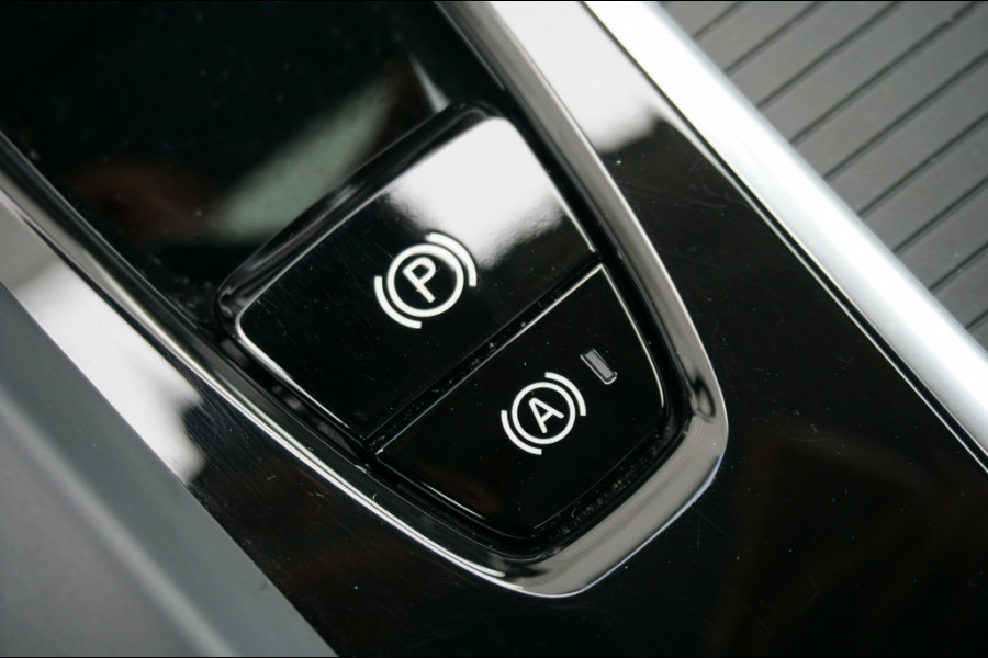 Volvo XC60 350PK T6 AWD CORE PHEV | PANO | SUPER LUXE | CLIMATEPACK
