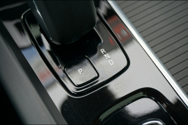 Volvo XC60 350PK T6 AWD CORE PHEV | PANO | SUPER LUXE | CLIMATEPACK