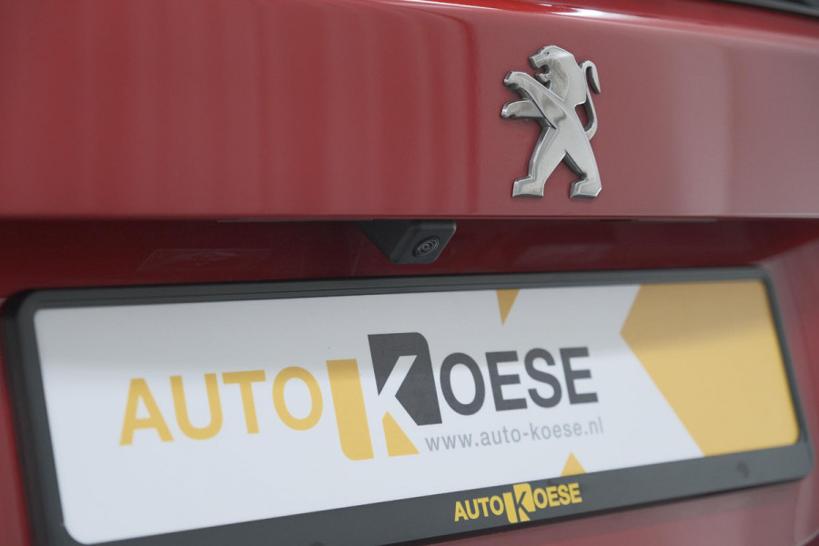 Peugeot 2008 PureTech 130 Allure | Camera | Adaptieve Cruise Control | Navigatie | Parkeersensoren