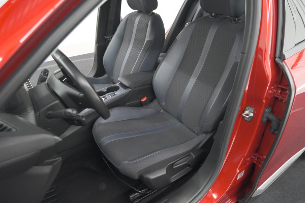 Peugeot 2008 PureTech 130 Allure | Camera | Adaptieve Cruise Control | Navigatie | Parkeersensoren