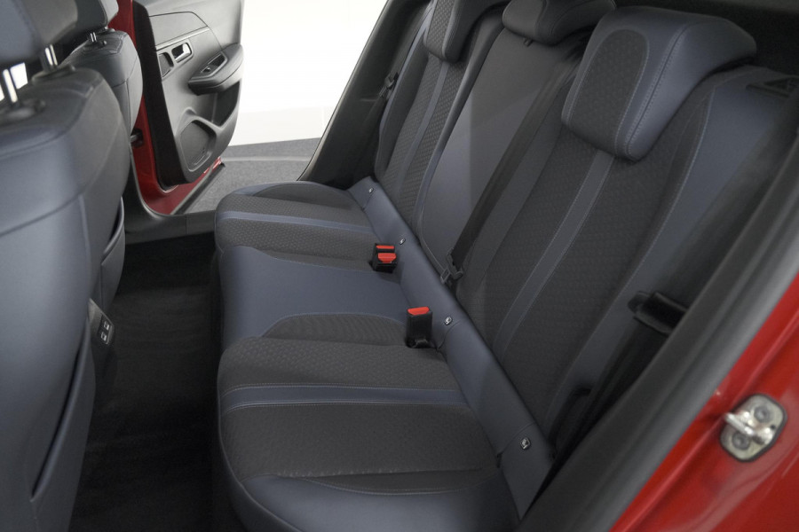 Peugeot 2008 PureTech 130 Allure | Camera | Adaptieve Cruise Control | Navigatie | Parkeersensoren