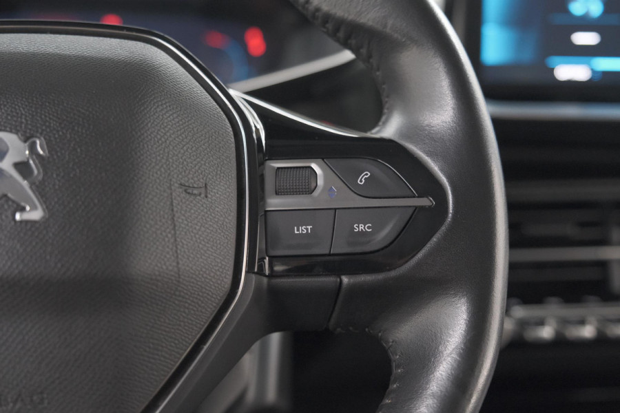 Peugeot 2008 PureTech 130 Allure | Camera | Adaptieve Cruise Control | Navigatie | Parkeersensoren