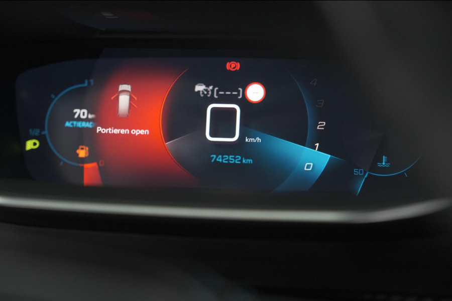 Peugeot 2008 PureTech 130 Allure | Camera | Adaptieve Cruise Control | Navigatie | Parkeersensoren