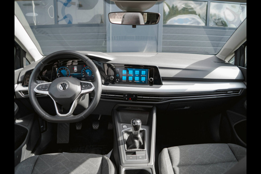 Volkswagen Golf Variant 1.5 eTSI Life Business | PANO | WINTERPAKKET | ADAPTIVE