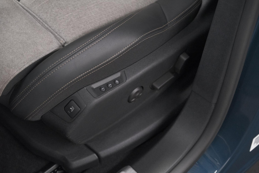 Peugeot 3008 1.6 HYbrid 225 GT Black Pack | Panoramadak | 360 Camera | Elektronische Kofferklep | Adaptieve Cruise Control