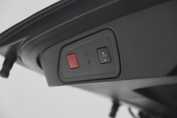 Peugeot 3008 1.6 HYbrid 225 GT Black Pack | Panoramadak | 360 Camera | Elektronische Kofferklep | Adaptieve Cruise Control