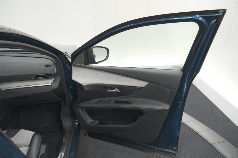Peugeot 3008 1.6 HYbrid 225 GT Black Pack | Panoramadak | 360 Camera | Elektronische Kofferklep | Adaptieve Cruise Control