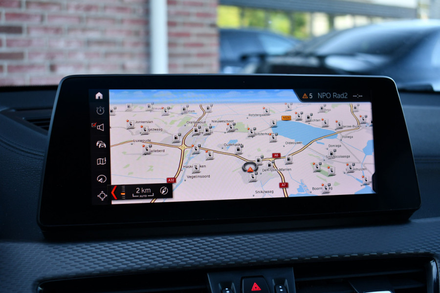 BMW X2 xDrive25e M-Sport Pano HUD El-zetels Camera Carplay 19inch