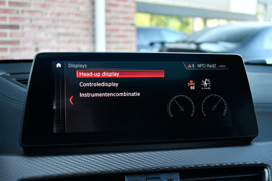 BMW X2 xDrive25e M-Sport Pano HUD El-zetels Camera Carplay 19inch