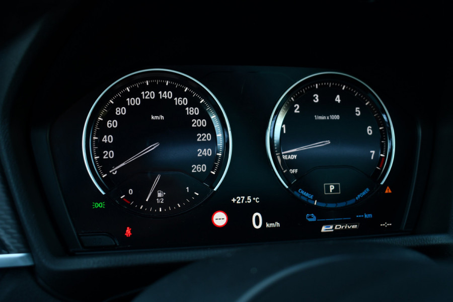 BMW X2 xDrive25e M-Sport Pano HUD El-zetels Camera Carplay 19inch