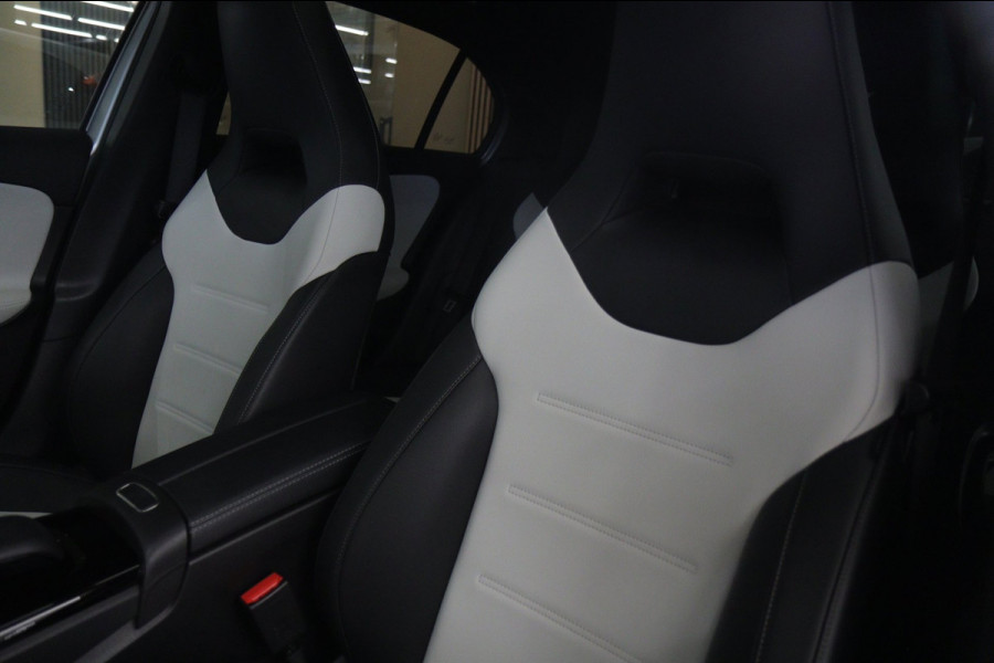 Mercedes-Benz A-Klasse 250 AMG Line PANO/CARPLAY/SFEER/ACC/CAM/VOL
