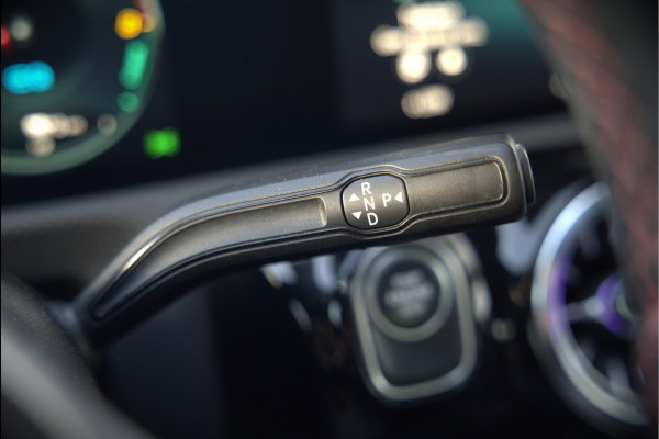 Mercedes-Benz A-Klasse 250 e Business Solution AMG Limited | Stoelverwarming | Camera | Ambiance Verlichting | Keyless | Apple Carplay | Navigatie | Cruise Control | SOH 94,32%