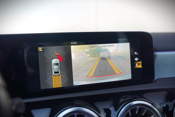 Mercedes-Benz A-Klasse 250 e Business Solution AMG Limited | Stoelverwarming | Camera | Ambiance Verlichting | Keyless | Apple Carplay | Navigatie | Cruise Control | SOH 94,32%