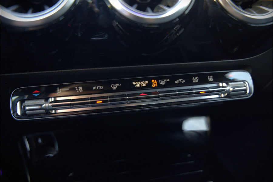 Mercedes-Benz A-Klasse 250 e Business Solution AMG Limited | Stoelverwarming | Camera | Ambiance Verlichting | Keyless | Apple Carplay | Navigatie | Cruise Control | SOH 94,32%