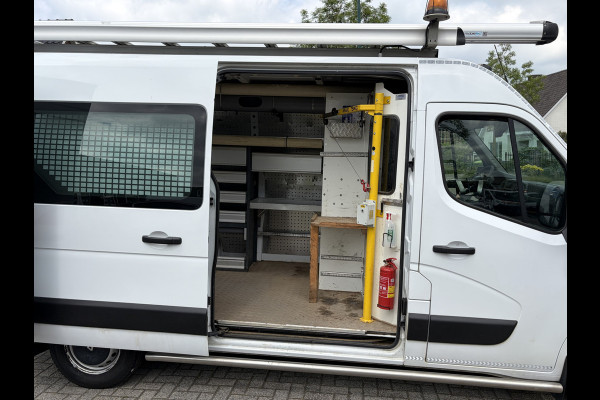 Renault Master T35 2.3 dCi 130PK Euro6 L2H2 ✓ navigatie ✓ camera ✓ inrichting ✓ trekhaak