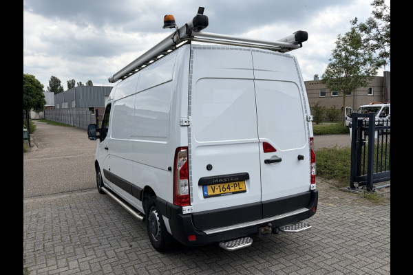 Renault Master T35 2.3 dCi 130PK Euro6 L2H2 ✓ navigatie ✓ camera ✓ inrichting ✓ trekhaak