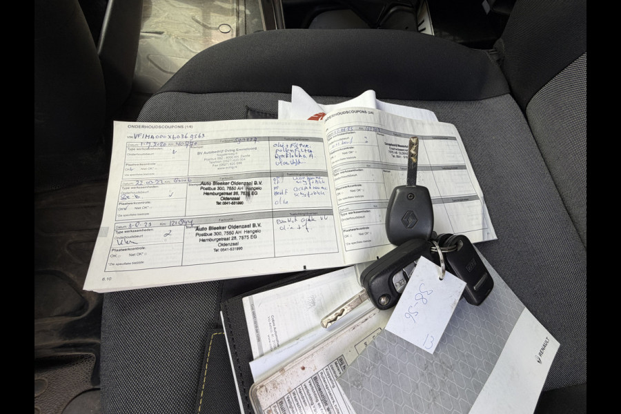 Renault Master T35 2.3 dCi 130PK Euro6 L2H2 ✓ navigatie ✓ camera ✓ inrichting ✓ trekhaak