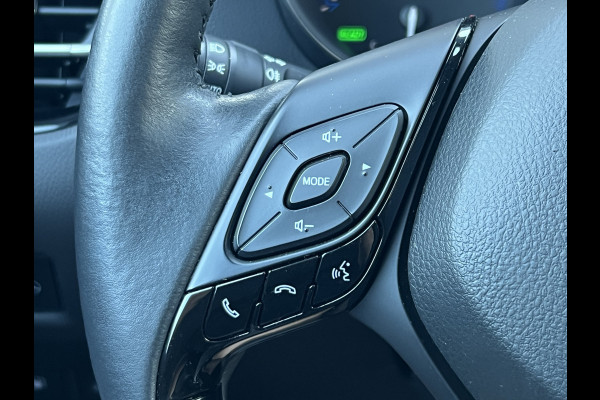 Toyota C-HR 2.0 Hybrid Team D | ACC | CarPlay | Camera | Keyless | 18 inch