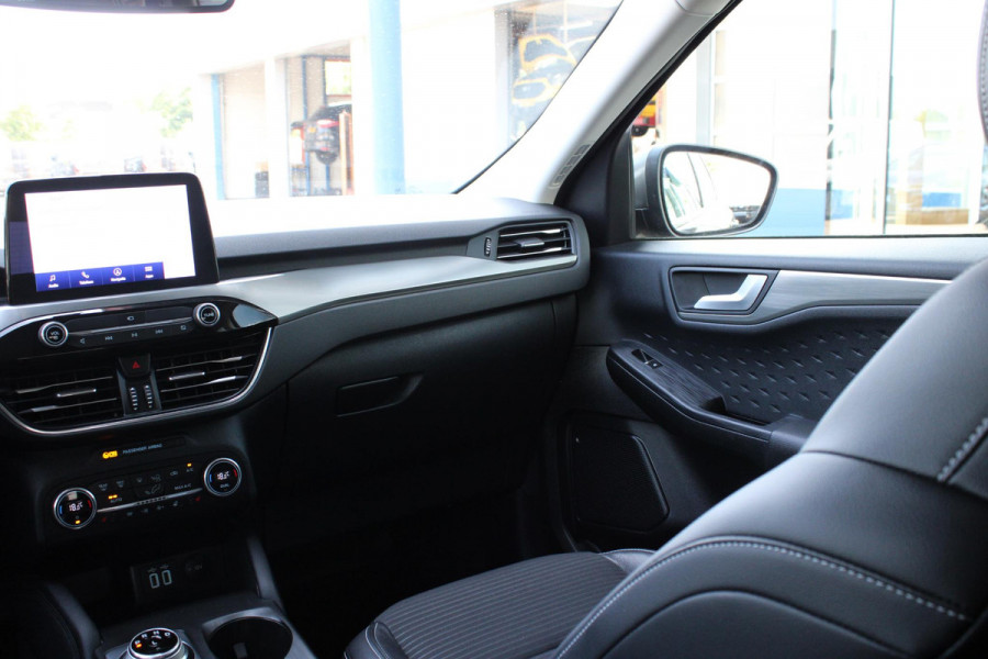 Ford Kuga 2.5 PHEV Titanium X | Wegklapbare trekhaak | Winter Pack | Adaptive cruise control | Dodehoeksesoren | Half leder | Bang&Olufsen