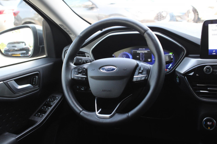 Ford Kuga 2.5 PHEV Titanium X | Wegklapbare trekhaak | Winter Pack | Adaptive cruise control | Dodehoeksesoren | Half leder | Bang&Olufsen