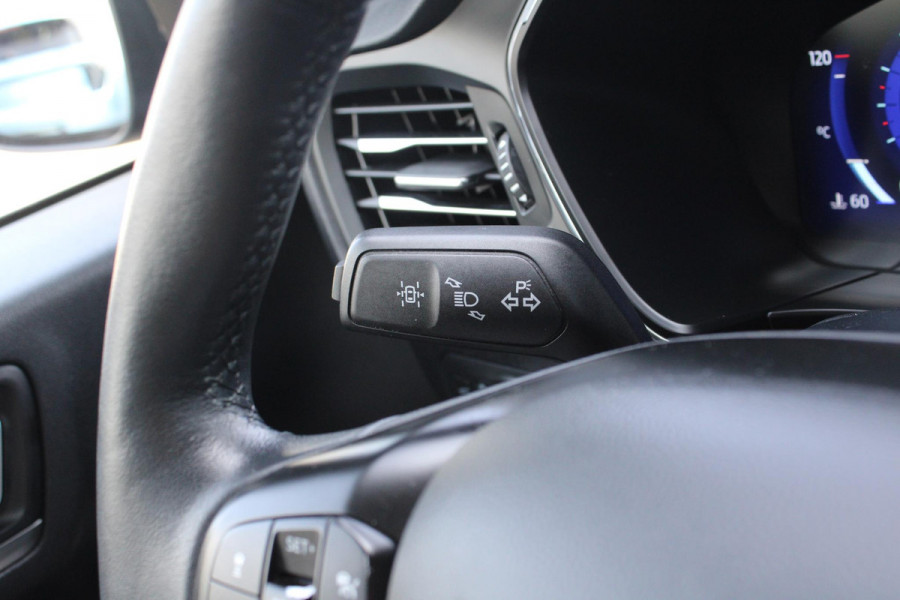 Ford Kuga 2.5 PHEV Titanium X | Wegklapbare trekhaak | Winter Pack | Adaptive cruise control | Dodehoeksesoren | Half leder | Bang&Olufsen