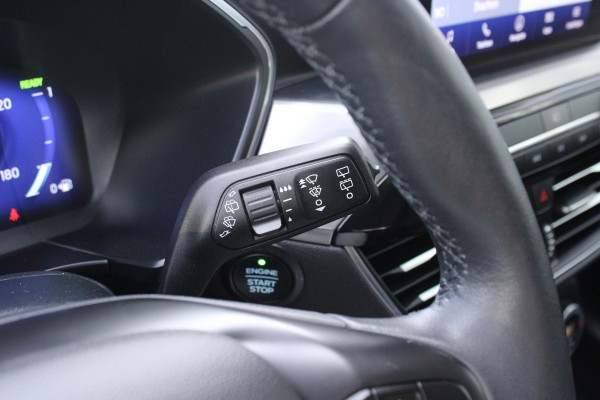 Ford Kuga 2.5 PHEV Titanium X | Wegklapbare trekhaak | Winter Pack | Adaptive cruise control | Dodehoeksesoren | Half leder | Bang&Olufsen