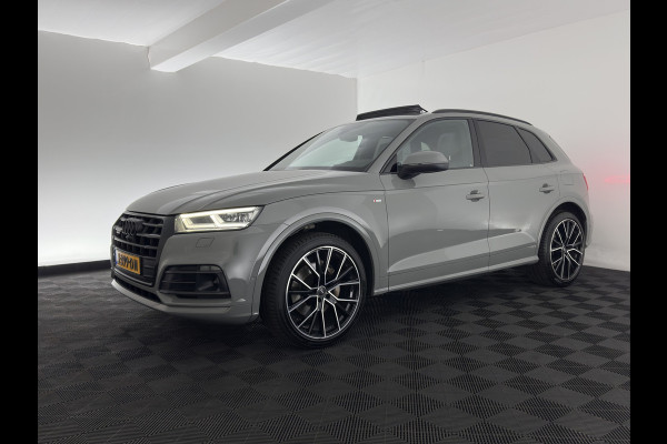Audi Q5 55 TFSI S-Line Competition Quattro (Plug-In) Aut. *PANO | LEATHER | FULL-LED | HEATED-SPORTSEATS | KEYLESS | CAMERA | NAVI-FULLMAP | PRIVACY-GLASS | DIGI-COCKPIT | CRUISE-ADPAPTIVE | DAB | 21"ALU*