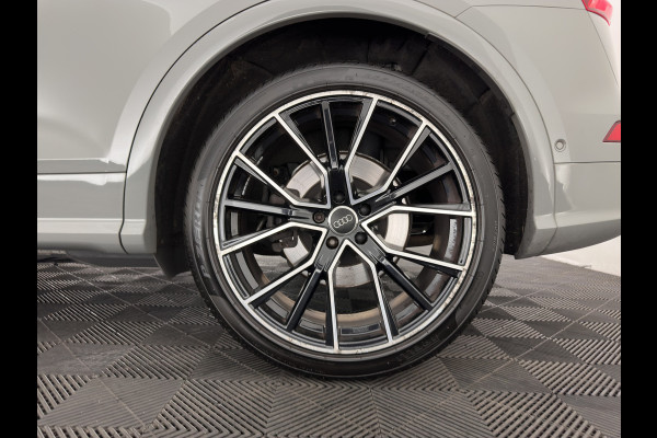 Audi Q5 55 TFSI S-Line Competition Quattro (Plug-In) Aut. *PANO | LEATHER | FULL-LED | HEATED-SPORTSEATS | KEYLESS | CAMERA | NAVI-FULLMAP | PRIVACY-GLASS | DIGI-COCKPIT | CRUISE-ADPAPTIVE | DAB | 21"ALU*