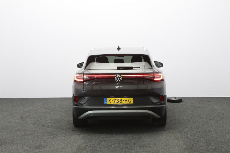 Volkswagen ID.4 First 77 kWh 204 PK, SOH 90 %, Trekhaak, LED, Leder-Alcantara, Carplay, 360 Camera