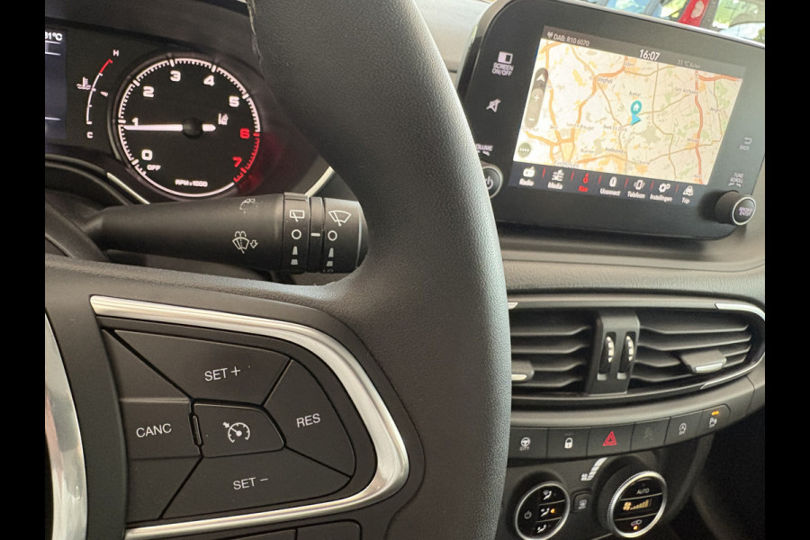 Fiat Tipo Stationwagon 1.0 City Life Achteruitrijcamera - Airco - Apple carplay - Parkeersensoren - Dakrails - Stoelverwarming - Bluetooth - Cruise control - Elektrische ramen - Stuur multifunctioneel - Led verlichting - Licht m