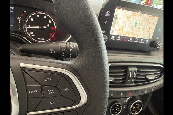 Fiat Tipo Stationwagon 1.0 City Life Achteruitrijcamera - Airco - Apple carplay - Parkeersensoren - Dakrails - Stoelverwarming - Bluetooth - Cruise control - Elektrische ramen - Stuur multifunctioneel - Led verlichting - Licht m