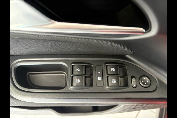 Fiat Tipo Stationwagon 1.0 City Life Achteruitrijcamera - Airco - Apple carplay - Parkeersensoren - Dakrails - Stoelverwarming - Bluetooth - Cruise control - Elektrische ramen - Stuur multifunctioneel - Led verlichting - Licht m
