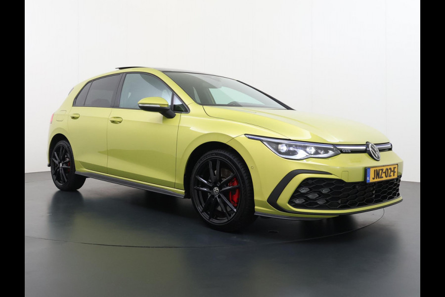 Volkswagen Golf 1.4 eHybrid GTE VAN: 27.900,- VOOR: 25.877,- UW WKVOORDEEL: 2.023,- | PHEV 245PK | 32.000 KM! | PANO | HEAD-UP DISPLAY | KEYLESS | IQ LED MATRIX | WINTERPAKKET | CAMERA | ADAPTIEVE CRUISE CONTROL | DODEHOEKDETECTIE | ALL SEASONS | FULL OPTIONS | RIJKLAAR + 12 MND BOVAG GARANTIE