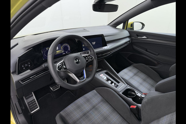 Volkswagen Golf 1.4 eHybrid GTE VAN: 27.900,- VOOR: 25.877,- UW WKVOORDEEL: 2.023,- | PHEV 245PK | 32.000 KM! | PANO | HEAD-UP DISPLAY | KEYLESS | IQ LED MATRIX | WINTERPAKKET | CAMERA | ADAPTIEVE CRUISE CONTROL | DODEHOEKDETECTIE | ALL SEASONS | FULL OPTIONS | RIJKLAAR + 12 MND BOVAG GARANTIE