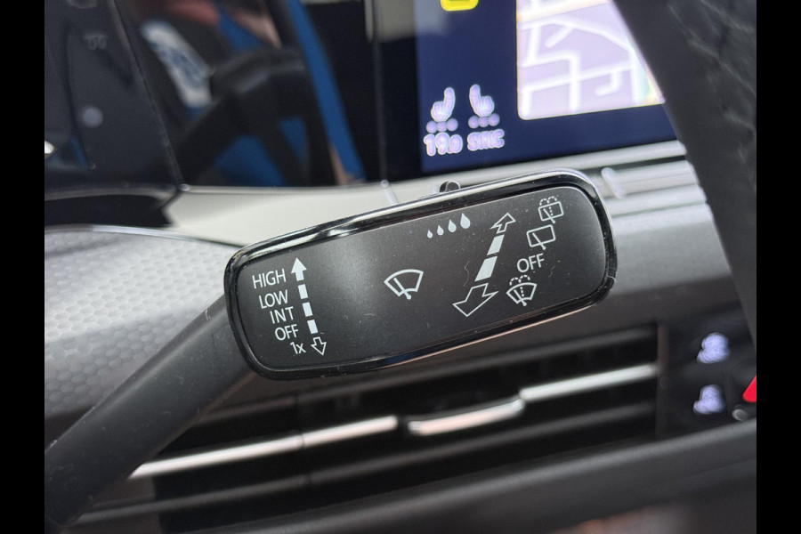 Volkswagen Golf 1.4 eHybrid GTE VAN: 27.900,- VOOR: 25.877,- UW WKVOORDEEL: 2.023,- | PHEV 245PK | 32.000 KM! | PANO | HEAD-UP DISPLAY | KEYLESS | IQ LED MATRIX | WINTERPAKKET | CAMERA | ADAPTIEVE CRUISE CONTROL | DODEHOEKDETECTIE | ALL SEASONS | FULL OPTIONS | RIJKLAAR + 12 MND BOVAG GARANTIE