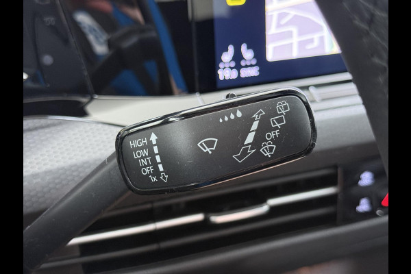 Volkswagen Golf 1.4 eHybrid GTE VAN: 27.900,- VOOR: 25.877,- UW WKVOORDEEL: 2.023,- | PHEV 245PK | 32.000 KM! | PANO | HEAD-UP DISPLAY | KEYLESS | IQ LED MATRIX | WINTERPAKKET | CAMERA | ADAPTIEVE CRUISE CONTROL | DODEHOEKDETECTIE | ALL SEASONS | FULL OPTIONS | RIJKLAAR + 12 MND BOVAG GARANTIE