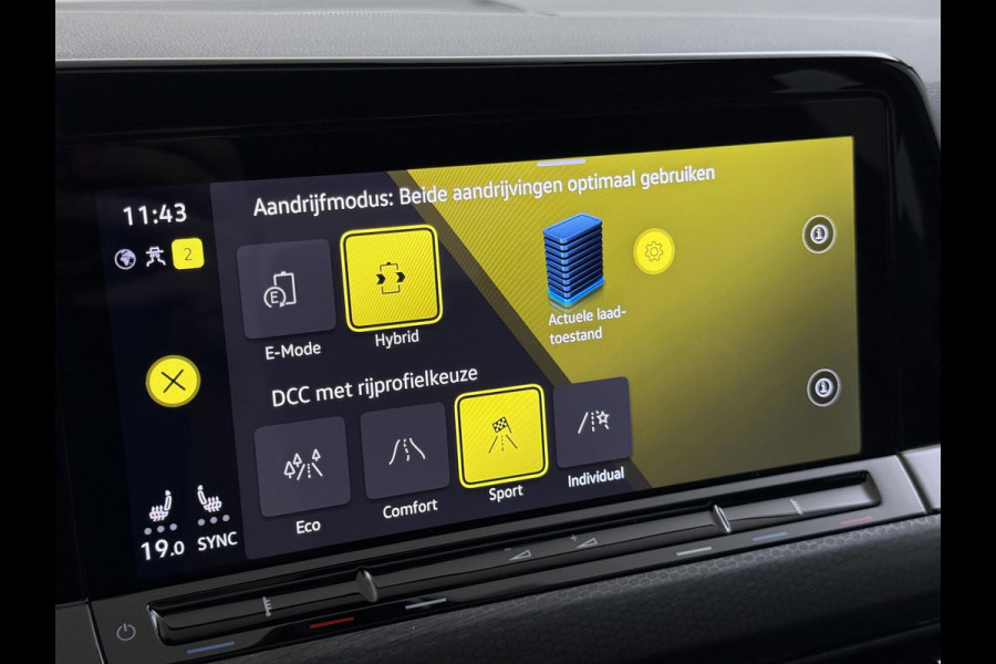 Volkswagen Golf 1.4 eHybrid GTE VAN: 27.900,- VOOR: 25.877,- UW WKVOORDEEL: 2.023,- | PHEV 245PK | 32.000 KM! | PANO | HEAD-UP DISPLAY | KEYLESS | IQ LED MATRIX | WINTERPAKKET | CAMERA | ADAPTIEVE CRUISE CONTROL | DODEHOEKDETECTIE | ALL SEASONS | FULL OPTIONS | RIJKLAAR + 12 MND BOVAG GARANTIE
