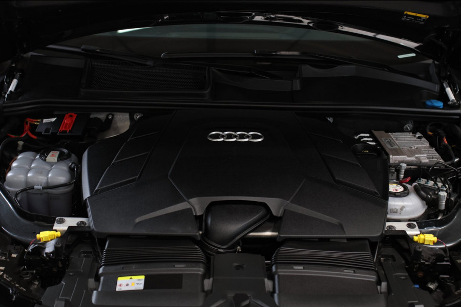 Audi Q7 60 TFSI e Quattro Competition *Pano*RS-Stoelen*B&O*360 Camera*Soft-Close*
