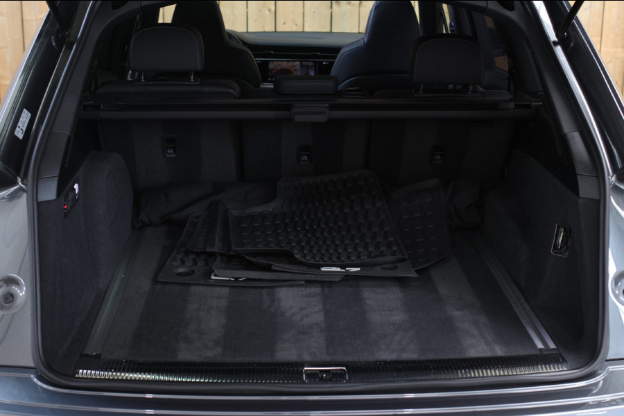 Audi Q7 60 TFSI e Quattro Competition *Pano*RS-Stoelen*B&O*360 Camera*Soft-Close*