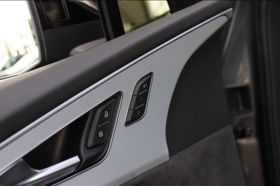 Audi Q7 60 TFSI e Quattro Competition *Pano*RS-Stoelen*B&O*360 Camera*Soft-Close*