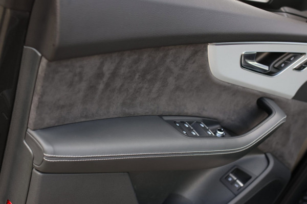 Audi Q7 60 TFSI e Quattro Competition *Pano*RS-Stoelen*B&O*360 Camera*Soft-Close*