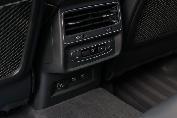 Audi Q7 60 TFSI e Quattro Competition *Pano*RS-Stoelen*B&O*360 Camera*Soft-Close*