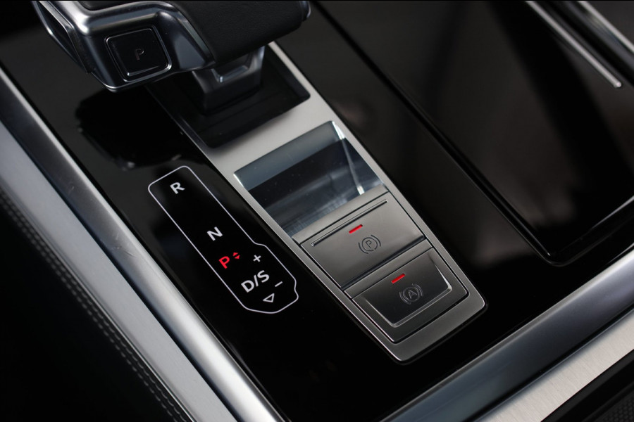 Audi Q7 60 TFSI e Quattro Competition *Pano*RS-Stoelen*B&O*360 Camera*Soft-Close*